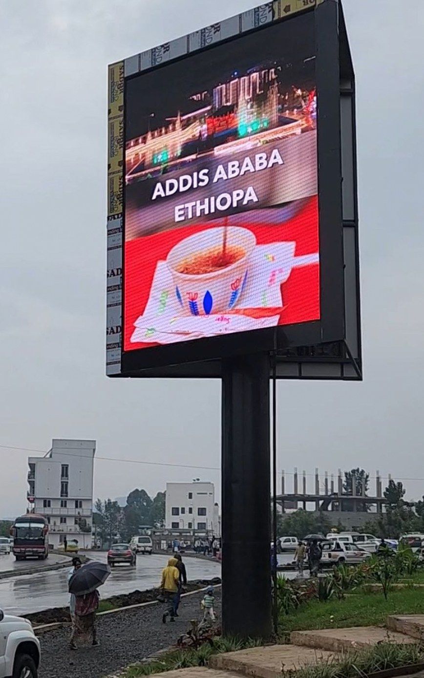 Street LED totem screen